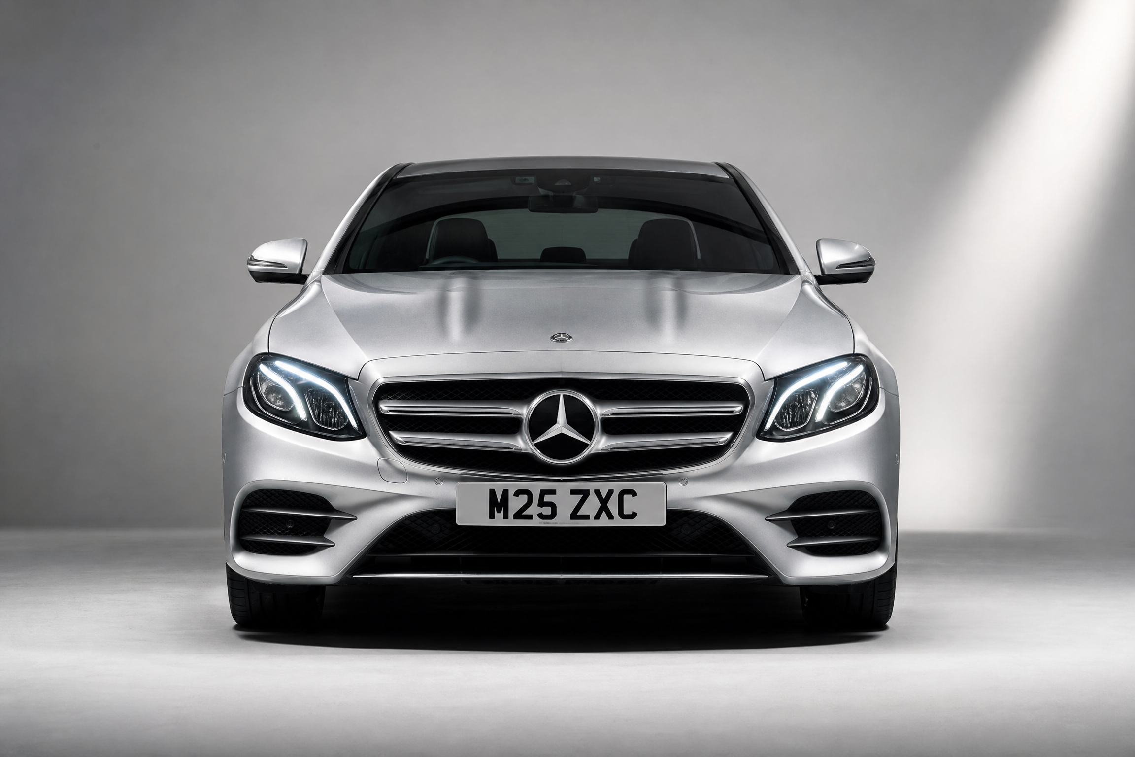 Executives Airport Transfer to Manchester Airport by M25 Chauffeurs Ltd. for executive airport transfers, private chauffeur Service hire, luxury travel and VIP transport.

